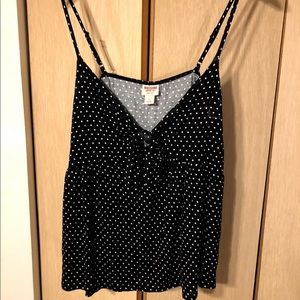 Spaghetti strap tank top with tied chest